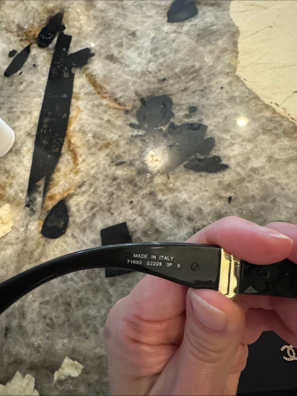 CHANEL Black foldable Sunglasses with CC Logo